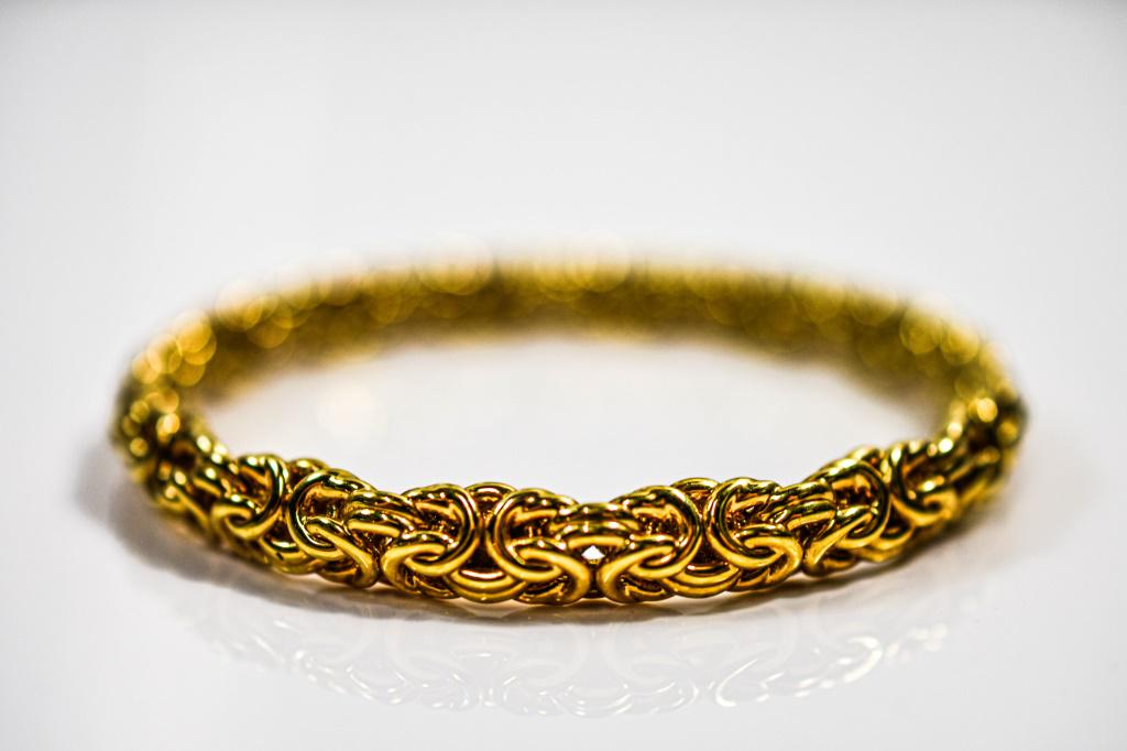 14K Yellow Gold Bangle Bracelet (1 of 2)