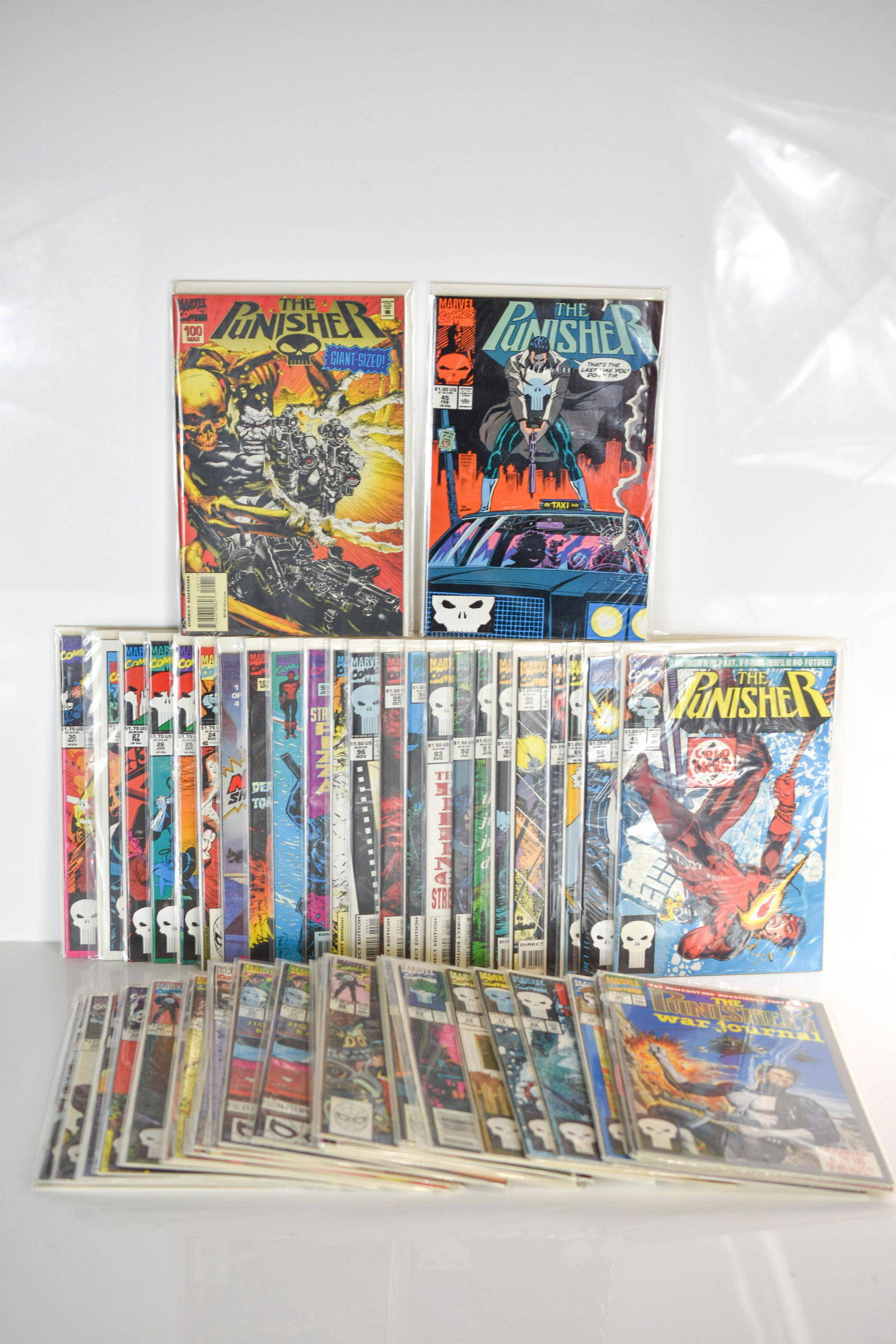 Punisher and War Journal Assorted Comic Grouping (1 of 5)