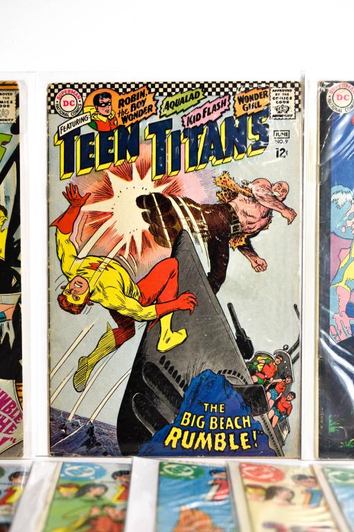 (15) Teen Titans Comic Grouping (1 of 4)