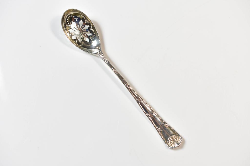 Tiffany & Co. Sterling Sugar Sifter Spoon (1 of 6)