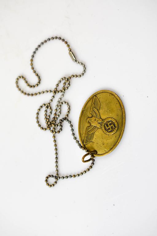 Gehfime Staatspolize (gestopo) Brass Badge # 82177 (1 of 2)