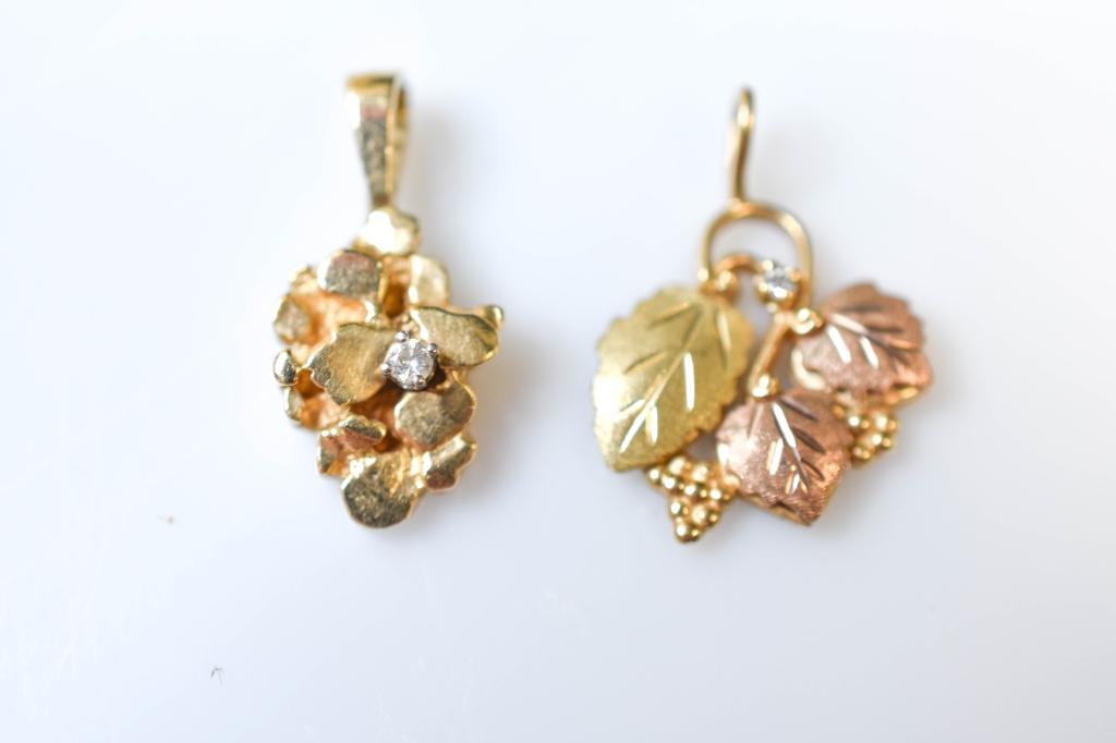 2 Gold Pendants (1 of 4)