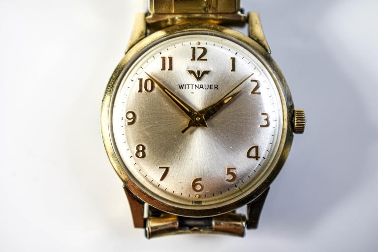 Wittnauer Gold Filled Wrist Watch: Wittnauer Gold Filled Wrist Watch In Good Condition. Working Condition Unknown