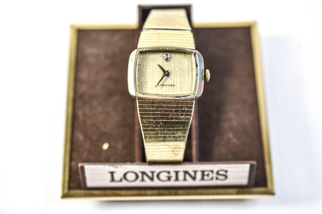 Longine Wrist Watch: Longine Wrist Watch