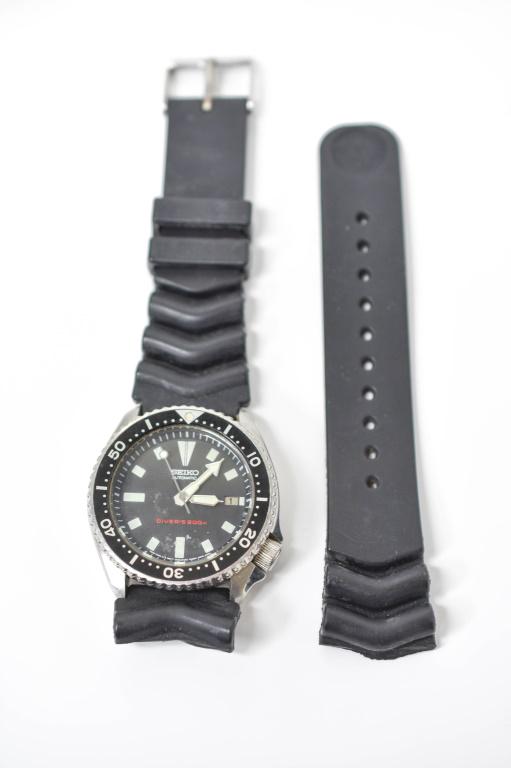 Seiko Divers 200M Wrist Watch (1 of 3)