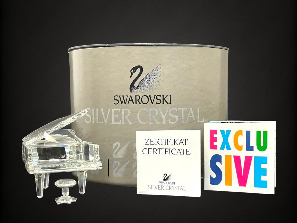 Swarovski Grand Piano with Stool (1 of 4)