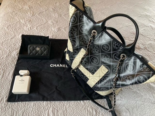 Premium CHANEL Package (1 of 2)