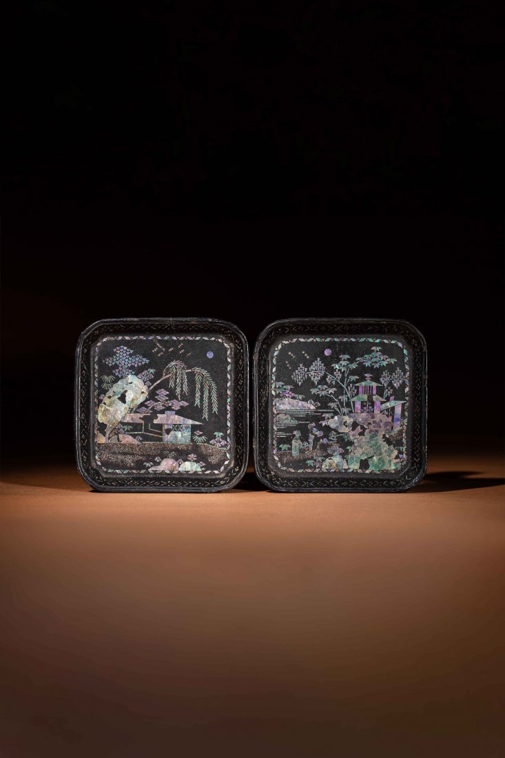 A PAIR OF  LACQUER BURGAUTE PLATES, KANGXI PERIOD (1 of 1)