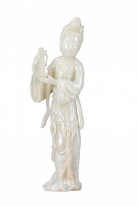A WHITE JADE FIGURE OF A COURT MUSICIAN , 18TH CENTURY