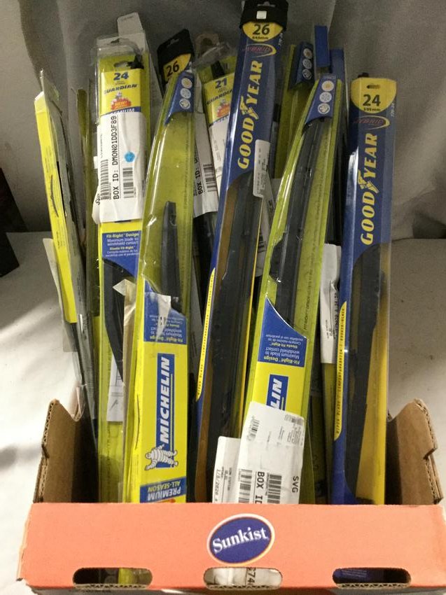 25 Large Lot Assorted Wiper Blades Goodyear (1 of 1)