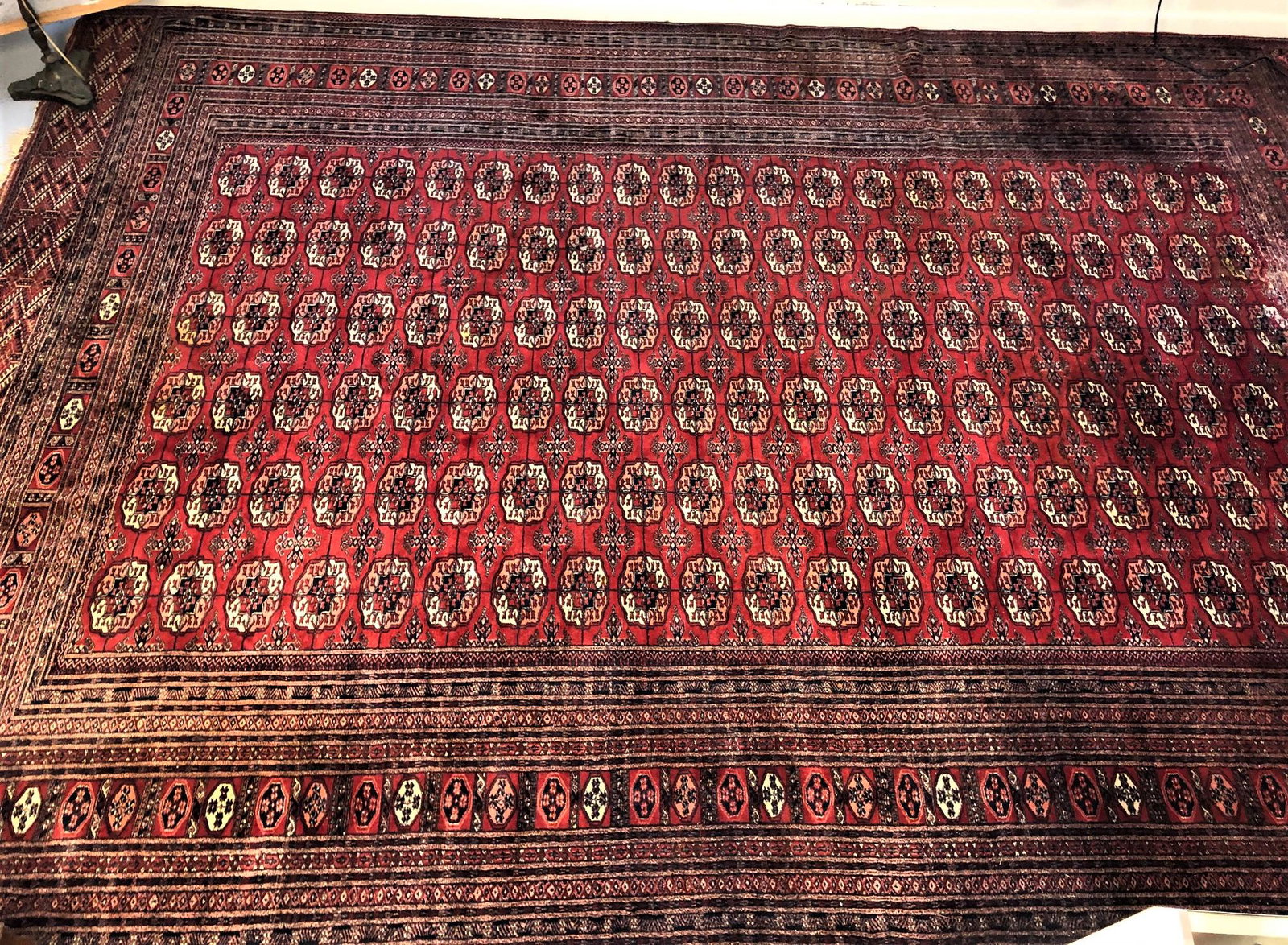 ROOM SIZE HAND KNOTTED ORIENTAL RUG: ROOM SIZE HAND KNOTTED ORIENTAL RUG - 10'2" X 14'9" - WHITE AREA IN PHOTOS IS MOTH DAMAGE