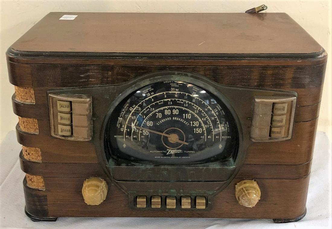 VINTAGE ART DECO ZENITH WOODEN CASED TUBE RADIO: TABLE TOP - SHORT WAVE STANDARD BROADCAST