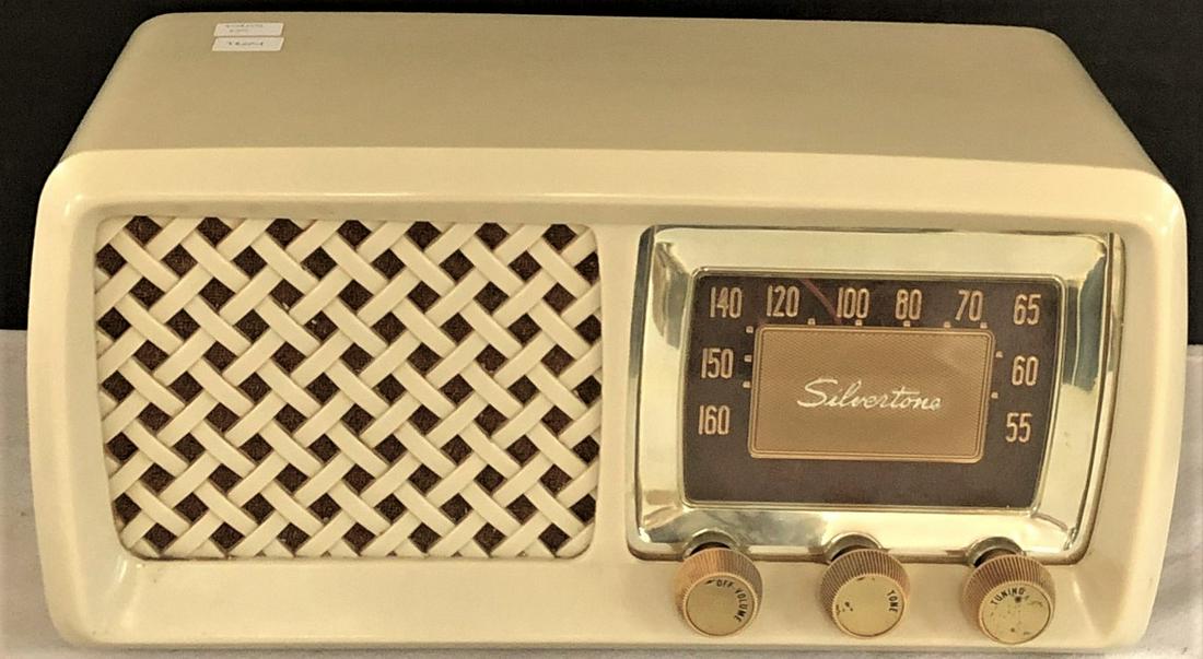 VINTAGE WHITE (OFF WHITE) SILVERTONE RADIO: SOLD BY SEARS, ROEBUCK AND CO. - THE RADIO TURNS ONâ€¦