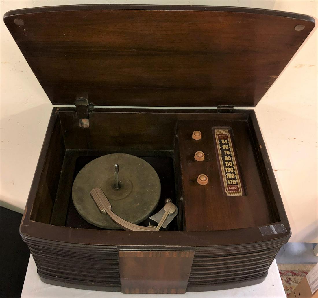 ART DECO 1946 BENDIX AVIATION CORPORATION RECORD PLAYER: VINTAGE TURN TABLE / RADIO - STANDARD BROADCAST "PLANT A 3-29-46"