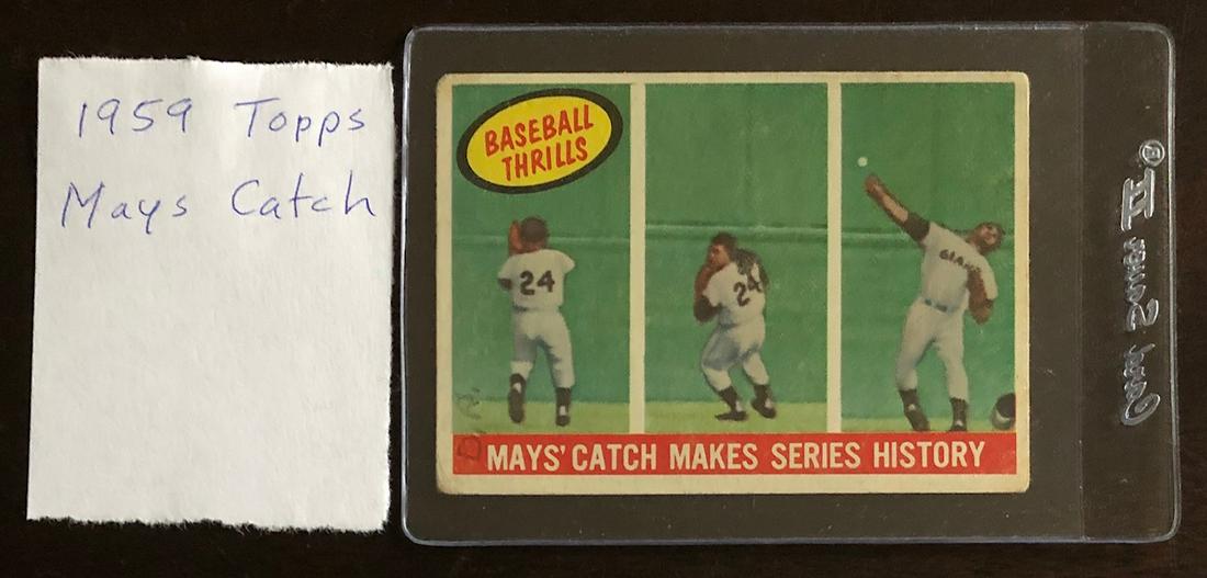 1959 TOPPS MAYS FAMOUS CATCH BASEBALL CARD: WILLIE MAYS