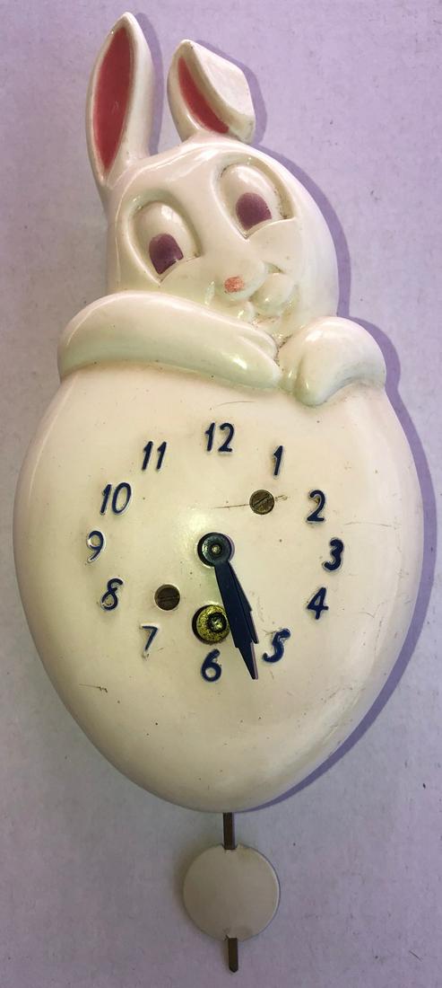 LUX WHITE HONEY BUNNY RABBIT PENDULETTE CLOCK: LUX WHITE HONEY BUNNY RABBIT & HEART PENDULETTE WALL CLOCK - LUX CLOCK MFG. CO. WATERBURY CONN. U.S.A. - NO. 321 CIRCA LATE 1940'S - 3 1/2" X 6 1/2"