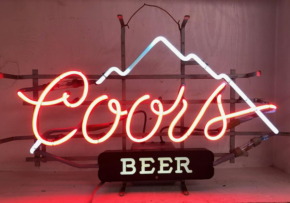 VINTAGE "COORS BEER" NEON BEER SIGN: ADVERTISING BEER PUB / BAR SIGN LIGHT - GOOD WORKING ORDER*** NOTE - THIS ITEM WILL BE SHIPPED VIA UPS PACK AND SHIP STORE DUE TO THE 'FRAGILENESS' OF THE ITEM!