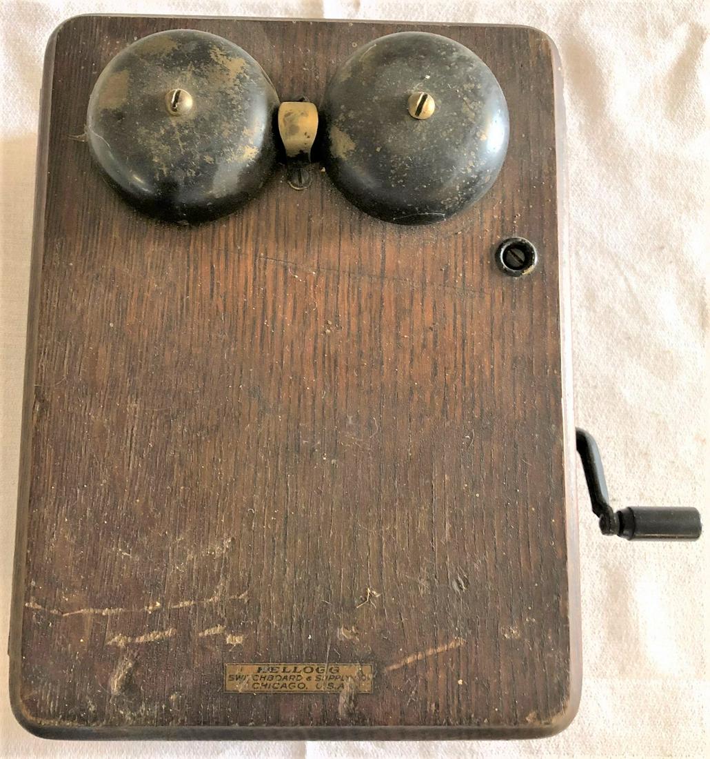 OAK "KELLOGG" TELEPHONE HAND CRANK RINGER BOX: OAK TELEPHONE HAND CRANK WALL BOX WITH MAGNETO / MAGNETS INTACT - RINGER WORKS WELL - "KELLOGG SWITCHBOARD & SUPPLY CO. CHICAGO U.S.A."