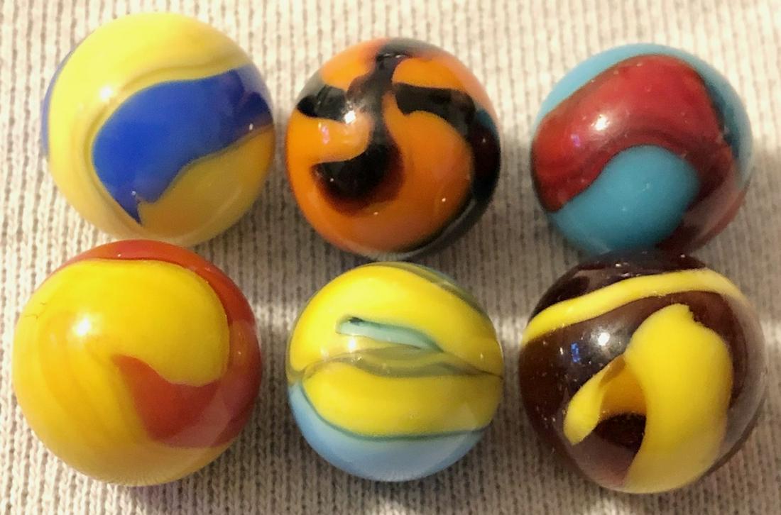 LOT 6 VINTAGE / ANTIQUE GLASS MARBLES (1 of 7)