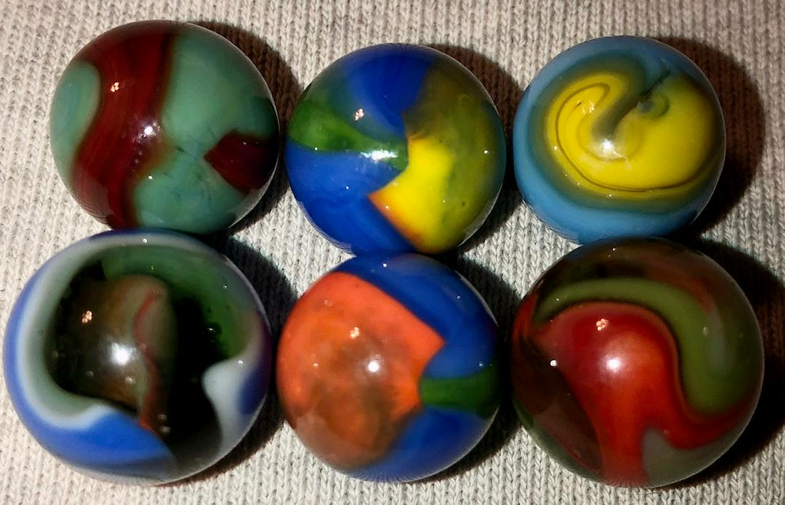 LOT 6 VINTAGE / ANTIQUE GLASS MARBLES: VARIOUS COLORS AND TYPES...AKRO AGATE, SLAG, ALLEY AGATE, CHRISTENSEN, PELTIER, ETC. - 17/32" DIAMETER