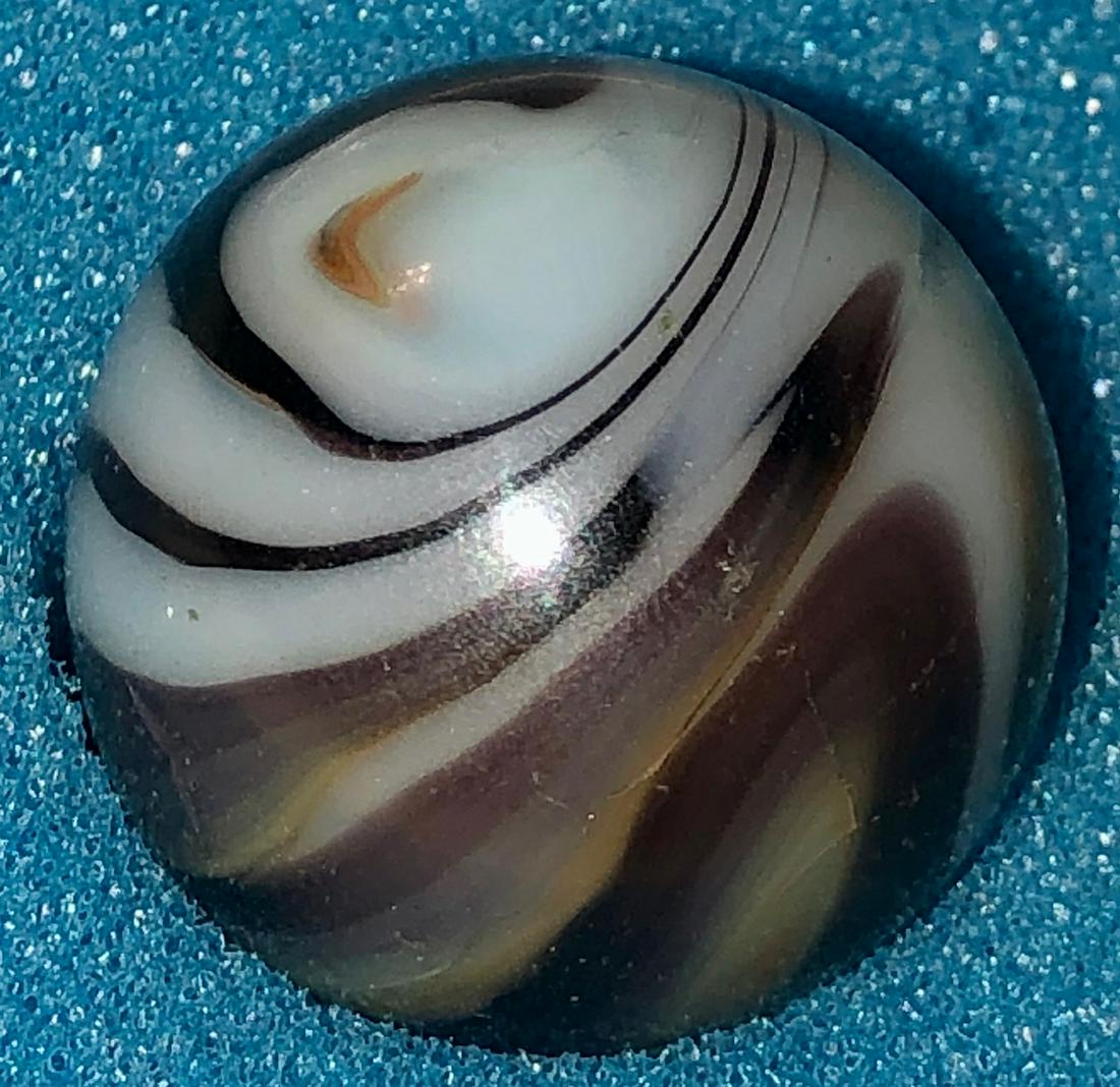 VINTAGE / ANTIQUE GLASS MARBLE (1 of 9)