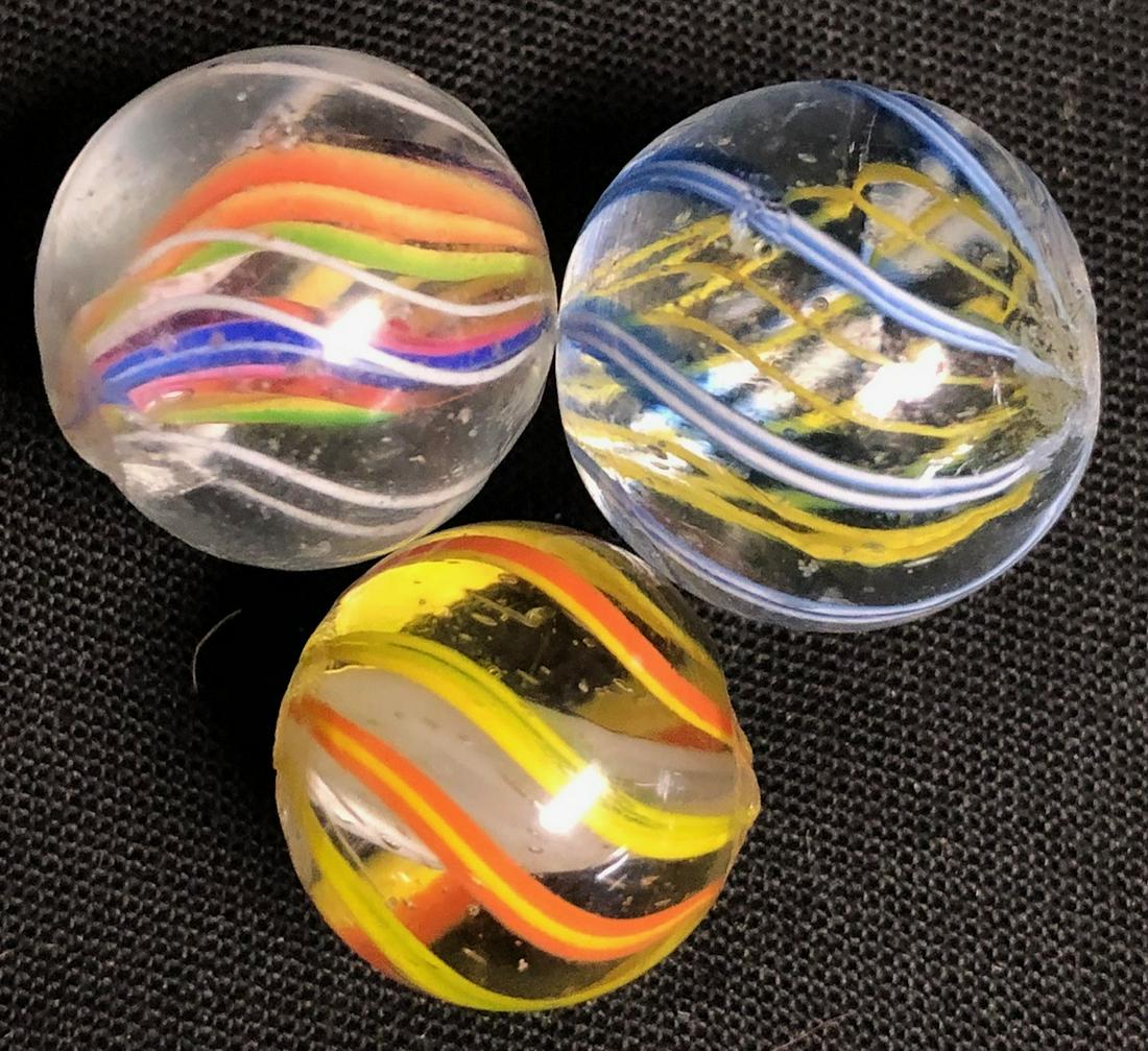 LOT 3 ANTIQUE GERMAN SWIRL GLASS MARBLES: YELLOW LATTICINIO CORE, WHITE LATTICINIO CORE, MULTI-COLOR RIBBON CORE