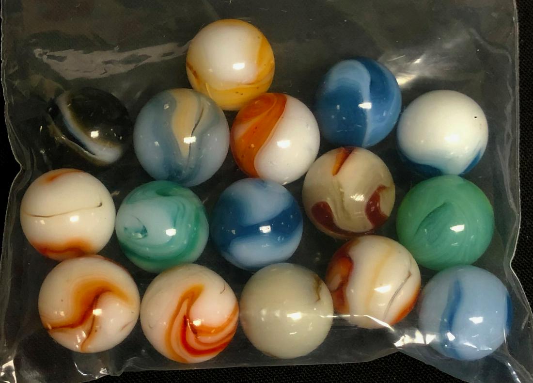 LOT 16 VINTAGE / ANTIQUE GLASS MARBLES: VARIOUS COLORS AND TYPES...AKRO AGATE, SLAG, ALLEY AGATE, CHRISTENSEN, PELTIER, ETC. - 1/2" - 9/16" DIAMETER