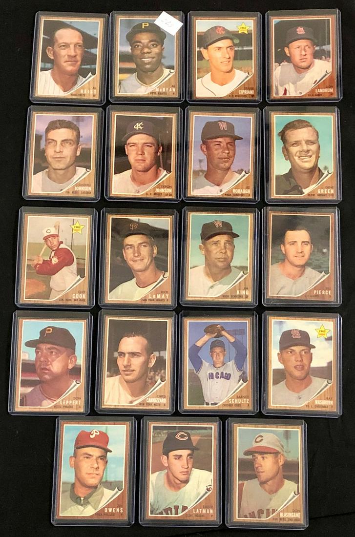 LOT 19 TOPPS 1962 BASEBALL CARDS (1 of 11)