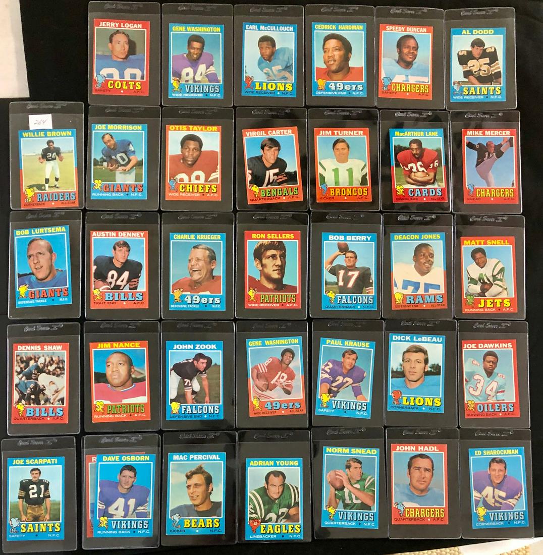 LOT 35 TOPPS 1971 FOOTBALL CARDS (1 of 11)