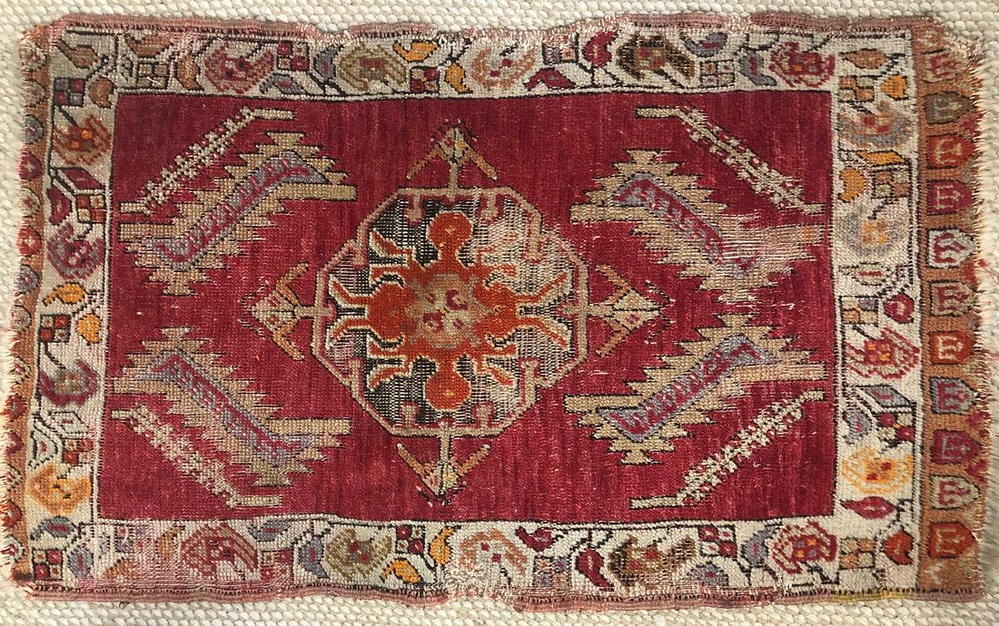 ORIENTAL PRAYER RUG: ANTIQUE / SEMI-ANTIQUE PRAYER RUG - 35 1/2" X 21 1/2" - SHOWS WEAR