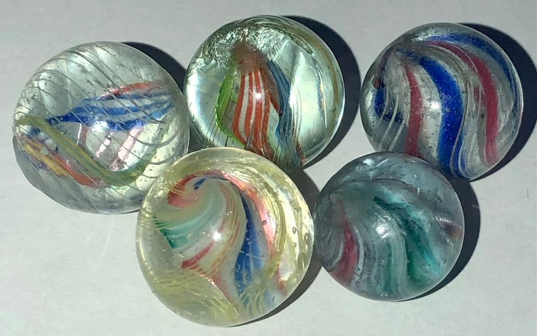 LOT 5 ANTIQUE GERMAN SWIRL MARBLES 7/16" - 9/16": LOT 5 ANTIQUE GERMAN VARIOUS COLOR SWIRL MARBLES WITH SOLID AND RIBBON CORES - 7/16" - 9/16" - GOOD CONDITION WITH TYPICAL EXPECTED SURFACE WEAR FROM AGE / USE