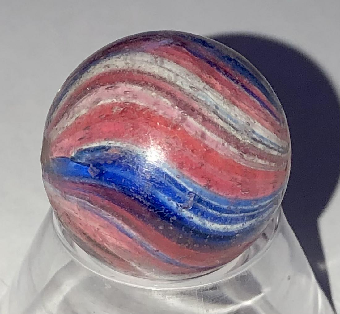3/4" ANTIQUE GERMAN ONIONSKIN MARBLE: 3/4" ANTIQUE GERMAN ONIONSKIN MARBLE IN RED, WHITE & BLUE - GREAT CONDITION WITH VERY MINOR SURFACE WEARâ€¦SEE PHOTOS