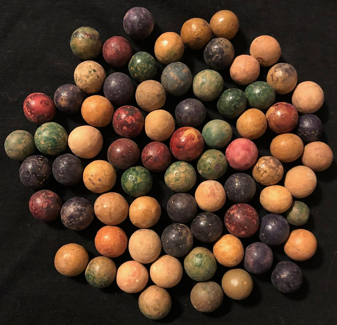 LOT 73 ANTIQUE MULTI-COLOR CLAY MARBLES: LOT 73 ANTIQUE MULTI-COLOR CLAY MARBLES - 11/32" - 17/32"