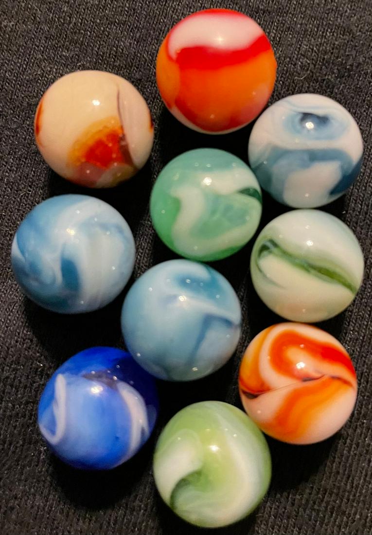 LOT 10 VINTAGE / ANTIQUE GLASS MARBLES: LOT 10 VINTAGE / ANTIQUE GLASS MARBLES - VARIOUS COLORS AND TYPES - AVENTURINE, AKRO AGATE, SLAG, ALLEY AGATE, CHRISTENSEN, PELTIER, ETC. - 1/2" - 17/32"