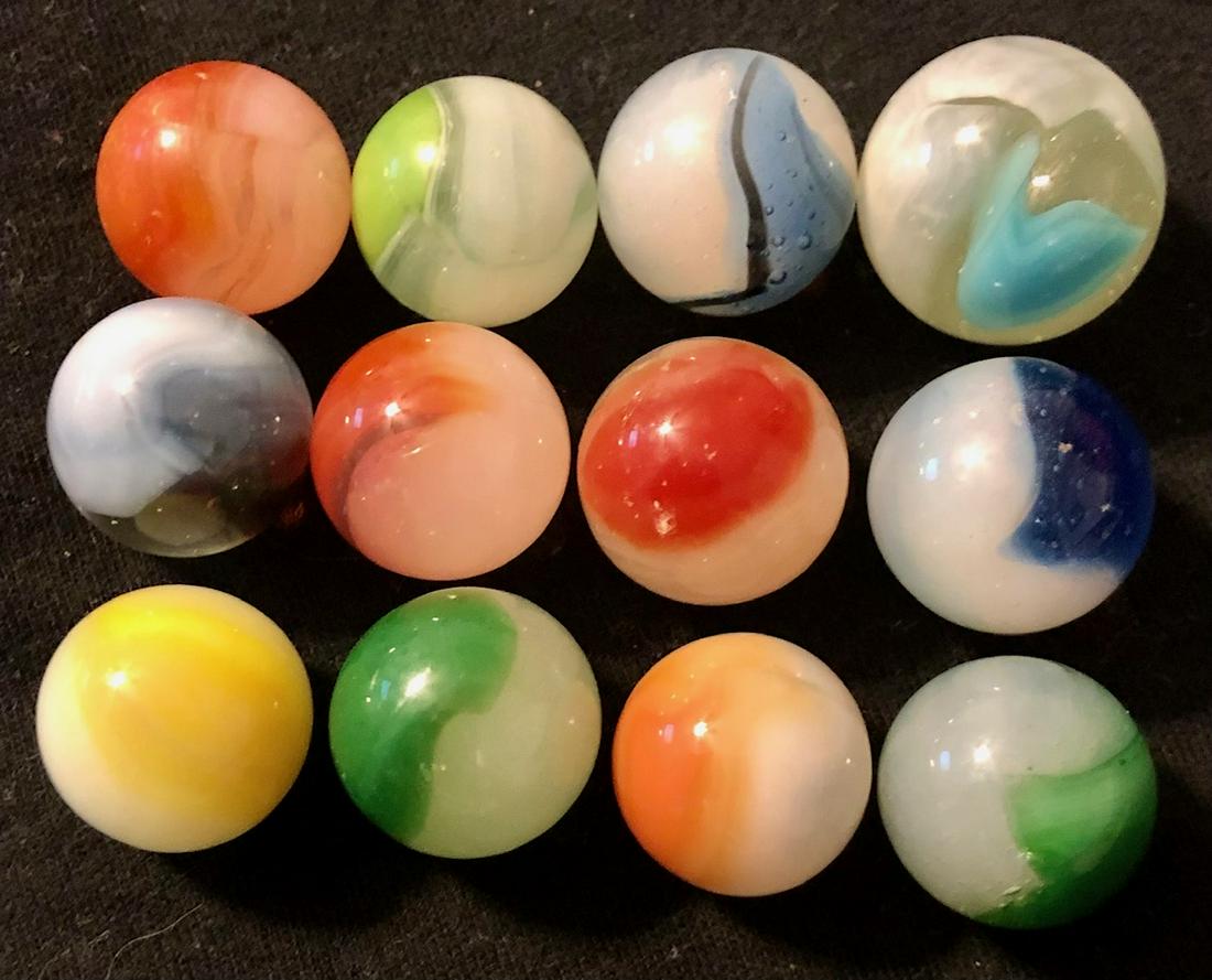 LOT 12 VINTAGE / ANTIQUE GLASS MARBLES: LOT 12 VINTAGE / ANTIQUE GLASS MARBLES - VARIOUS COLORS AND TYPES - AVENTURINE, AKRO AGATE, SLAG, ALLEY AGATE, CHRISTENSEN, PELTIER, ETC. - 1/2" - 5/8"