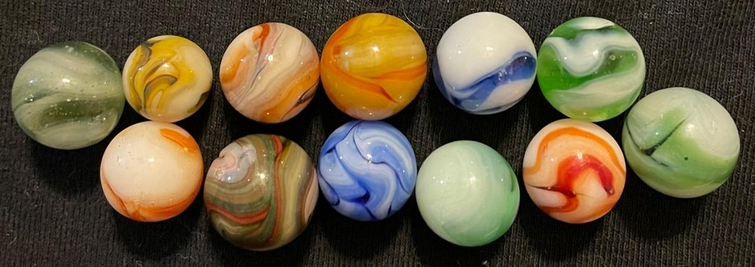 LOT 12 VINTAGE / ANTIQUE GLASS MARBLES: LOT 12 VINTAGE / ANTIQUE GLASS MARBLES - VARIOUS COLORS AND TYPES - AVENTURINE, AKRO AGATE, SLAG, ALLEY AGATE, CHRISTENSEN, PELTIER, ETC. - 7/16" - 19/32"