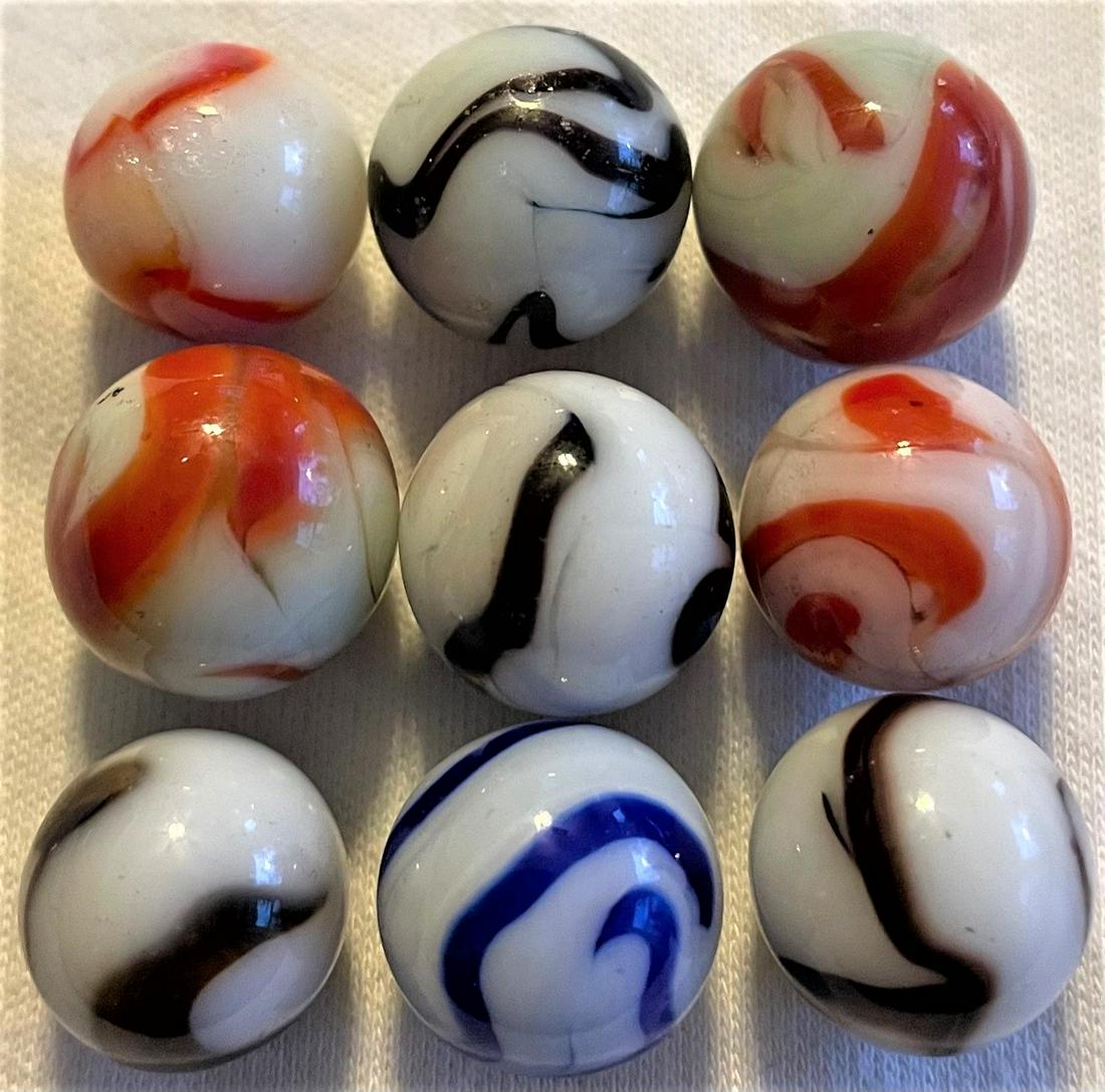 LOT 9 VINTAGE / ANTIQUE GLASS MARBLES: LOT 9 VINTAGE / ANTIQUE GLASS MARBLES - VARIOUS COLORS AND TYPES - AVENTURINE, AKRO AGATE, SLAG, ALLEY AGATE, CHRISTENSEN, PELTIER, ETC. - 1/2" - 9/16"
