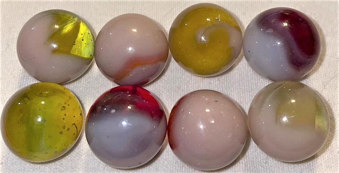 LOT 8 VINTAGE / ANTIQUE GLASS MARBLES: LOT 8 VINTAGE / ANTIQUE GLASS MARBLES - VARIOUS COLORS AND TYPES - AVENTURINE, AKRO AGATE, SLAG, ALLEY AGATE, CHRISTENSEN, PELTIER, ETC. - 5/8" - 11/16"