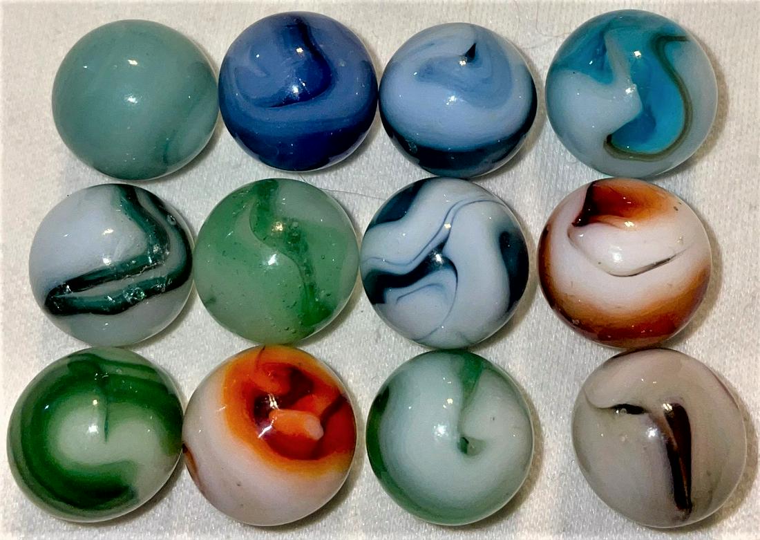 LOT 12 VINTAGE / ANTIQUE GLASS MARBLES: LOT 12 VINTAGE / ANTIQUE GLASS MARBLES - VARIOUS COLORS AND TYPES - AVENTURINE, AKRO AGATE, SLAG, ALLEY AGATE, CHRISTENSEN, PELTIER, ETC. - 1/2" - 9/16"