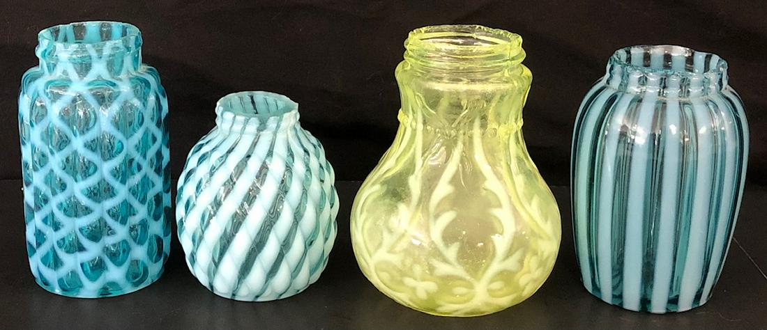 LOT 4 BLUE / VASELINE OPALESCENT SHAKERS: LOT 4 BLUE AND VASELINE OPALESCENT SHAKERS - NO TOPS - BLUE "LATTICE" 2 7/8" HIGH, BLUE "STRIPED" 2 3/4" HIGH, BLUE "RIBBED SWIRL" 2 1/4", VASELINE "SPANISH LACE / OPALINE BROCADE" 3" HIGH WITH FOGGY