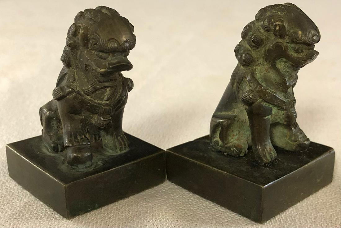 PR. ANTIQUE ASIAN BRONZE FIGURAL FOO DOG WAX SEALS (1 of 11)