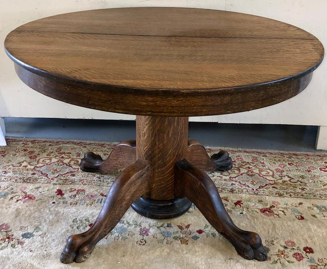 American tiger Oak Round Claw Foot Table