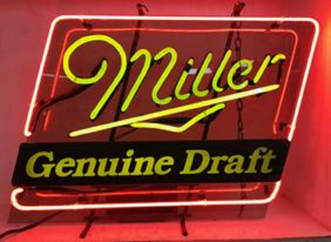 VINTAGE "MILLER GENUINE DRAFT" NEON BEER SIGN (1 of 6)