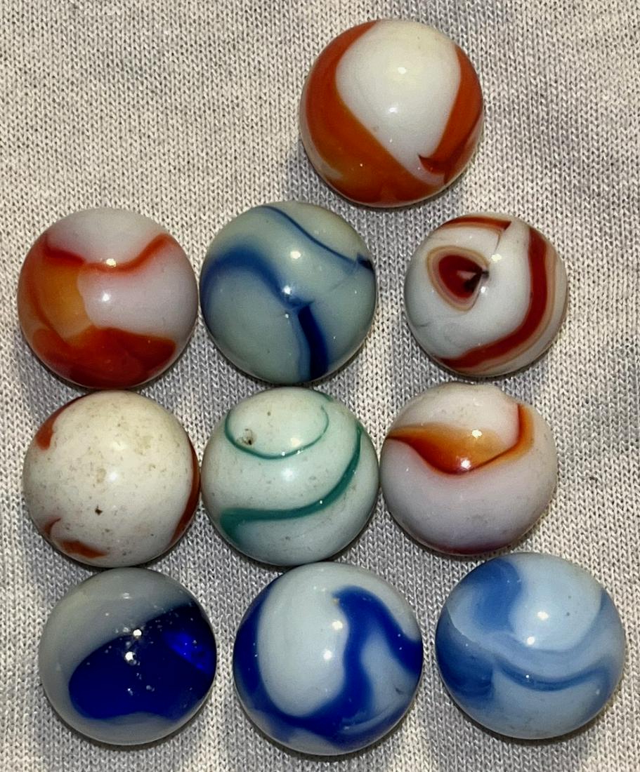 LOT 10 VINTAGE GLASS MARBLES: LOT 10 VINTAGE GLASS MARBLES - GOOD OVERAL CONDITION