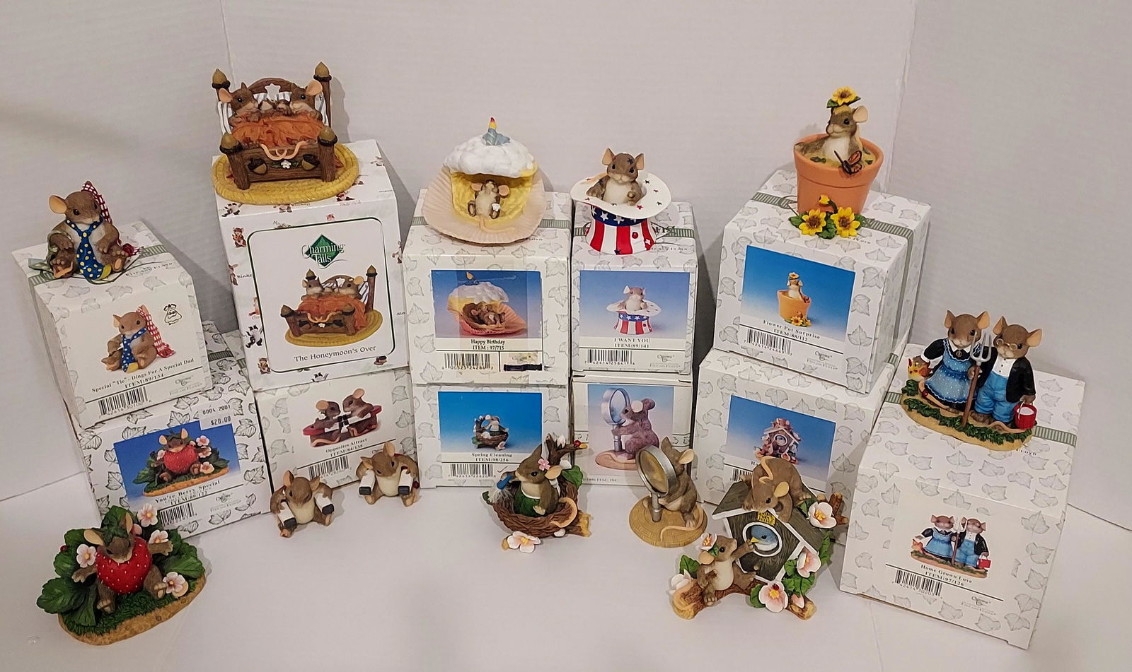 LOT 12 "CHARMING TAILS" FIGURES IN BOXES (1 of 15)