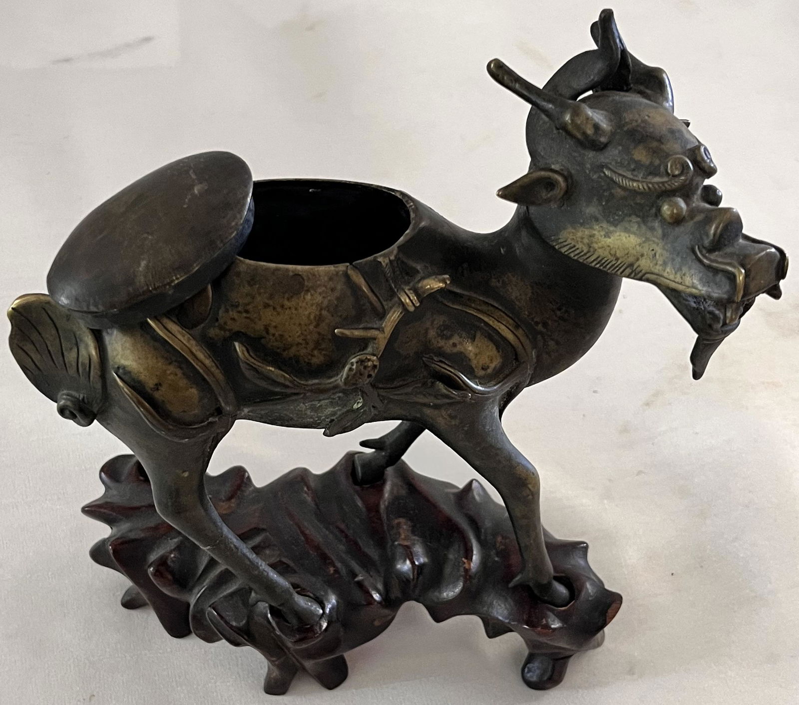 ANTIQUE CHINESE BRONZE MYTHICAL ANIMAL INCENSE BURNER (1 of 13)