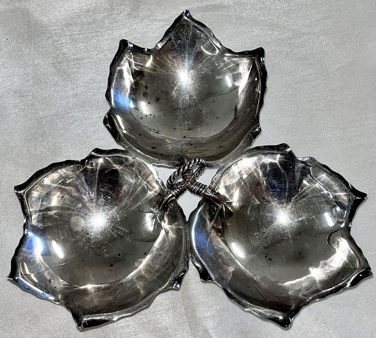 MCM STERLING SECTIONAL DISH HAND MADE BY SCIARROTTA: MCM - MID CENTURY DESIGNER STERLING SILVER SECTIONAL DISH "HAND MADE BY SCIARROTTA" AND STAMPED STERLING AND #9 - 7.9 TROY OUNCES - 8 1/4" WIDE