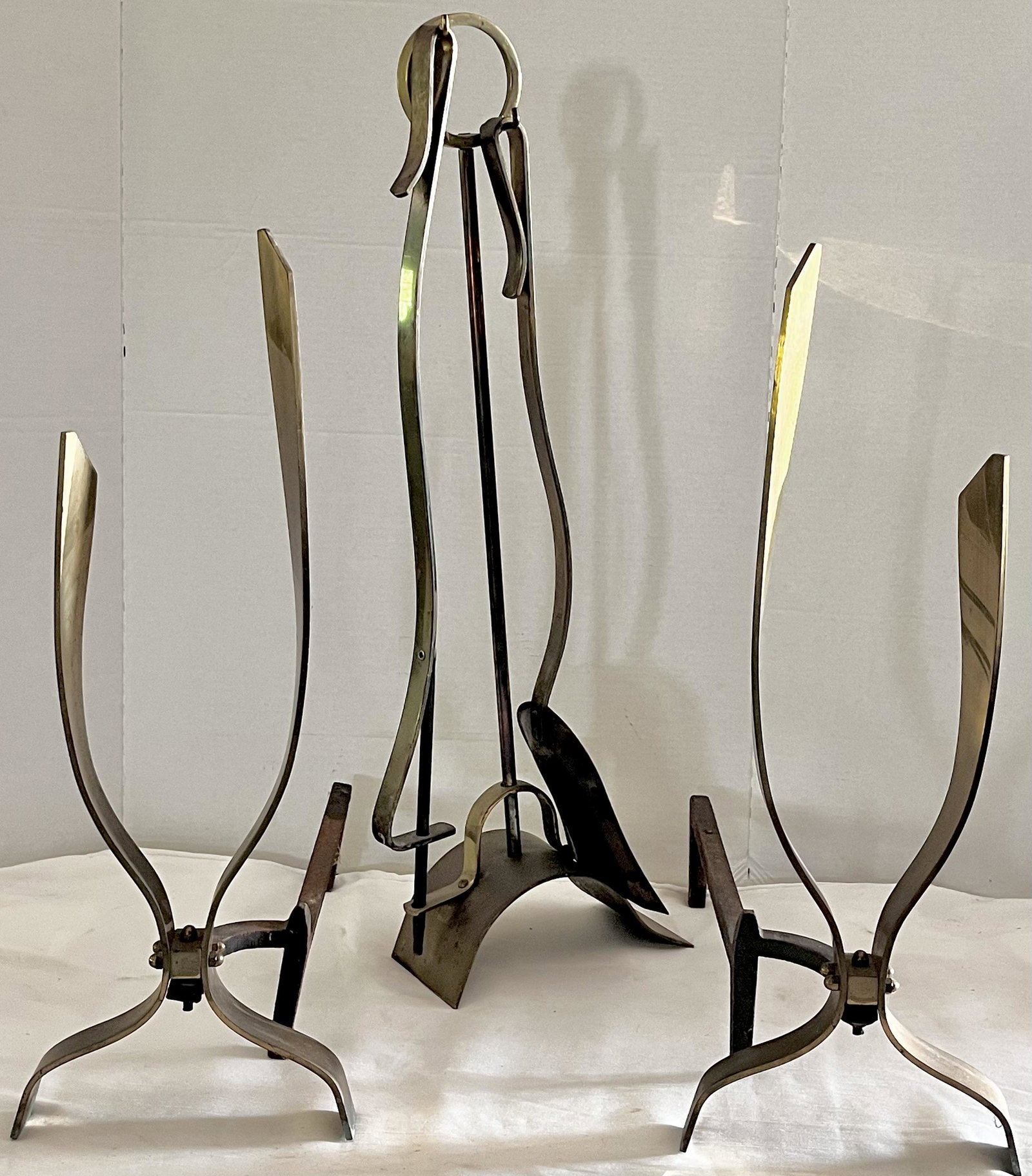 PR. BRASS DONALD DESKEY MCM / MODERNIST ANDIRONS & TOOL SET: PR. DONALD DESKEY MCM / MODERNIST BRASS ANDIRONS AND TOOL SET - GOOD OVERALL CONDITION - ANDIRONS 8 1/2" WIDE X 22 3/4" HIGH X 17" DEEP, TOOL SET 28 1/2" HIGH