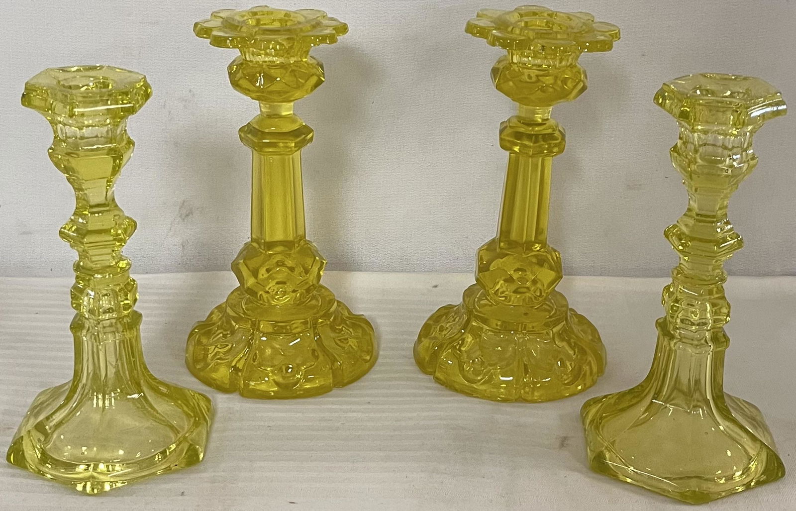 2 PR 19TH C. "CANARY YELLOW" SANDWICH GLASS CANDLESTICKS (1 of 9)