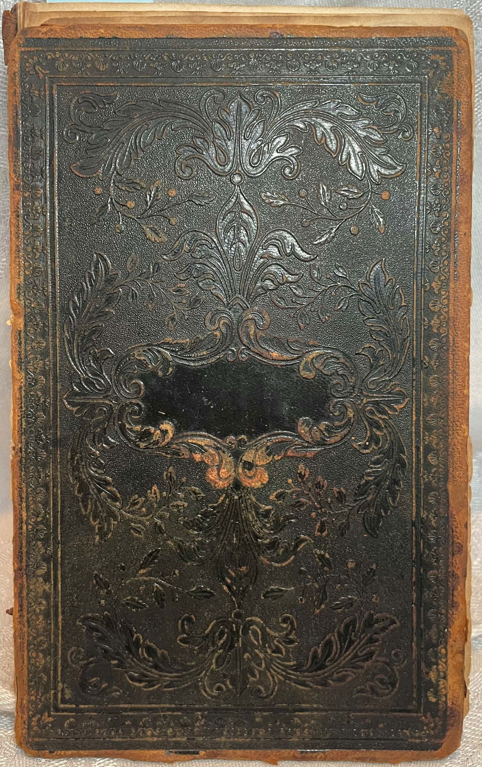 LA SAINTE BIBLE QUI CONTINENT LE VIEUX ET LE NOUVEAU TESTAMENT, PAR DAVID MARTIN, 1849,: LA SAINTE BIBLE QUI CONTINENT LE VIEUX ET LE NOUVEAU TESTAMENT; REVUE SUR LES ORIGINAUX, PAR DAVID MARTIN, 1849, SOCIETE BIBLIQUE AMERICAINE. Embossed leather cover, with sticker from the New York Bib